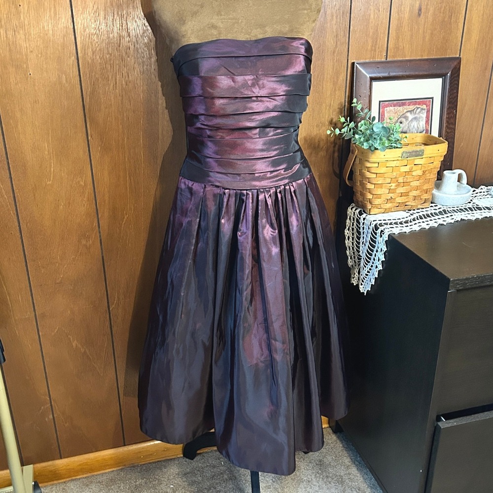 Camille La Vie Formal Strapless Dress Purple Party Cocktail Gown Size 4